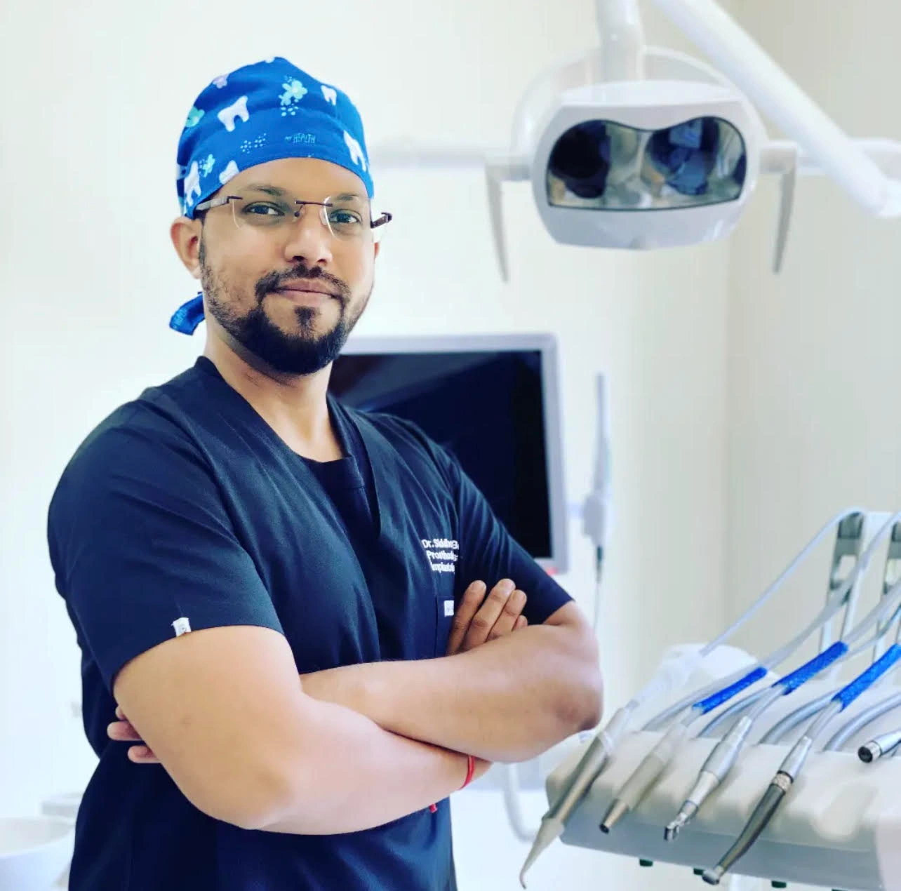 Dr. Siddhesh Borse MDS - Prosthodontist and Crown & Bridge Specialist at the Best Dental Care Clinic in Thane West